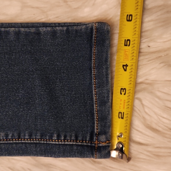 LEVI'S WOMEN'S SLIM FIT JEAN 30 - Picture 8 of 8
